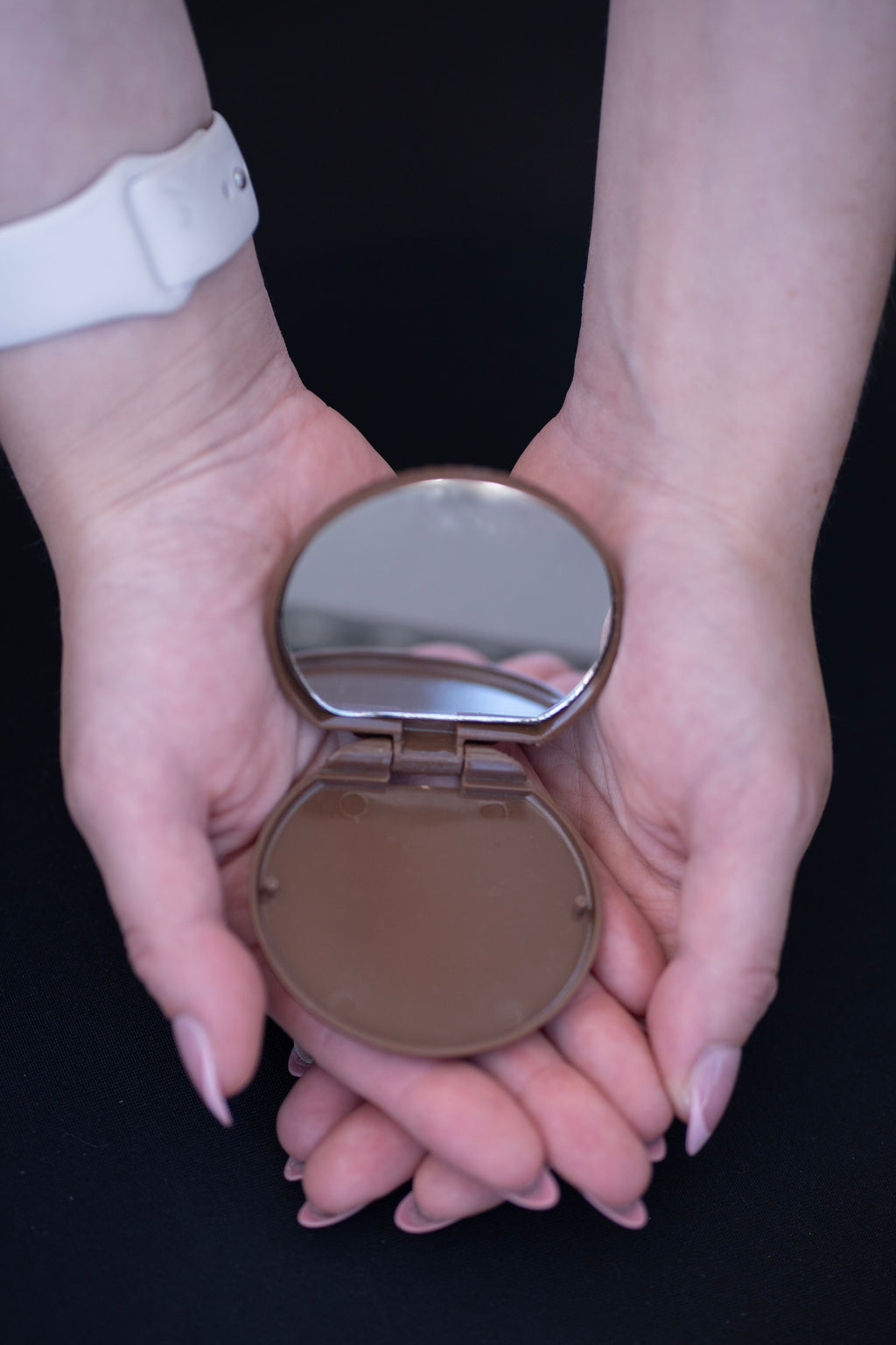 Mocha Decoden Compact Mirror